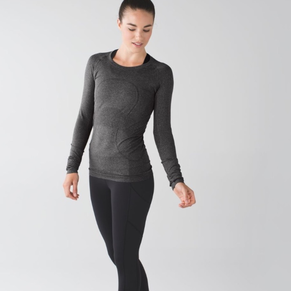 • Lululemon • Swiftly Tech Long Sleeve Crew
Heathered Black / Gray 4
